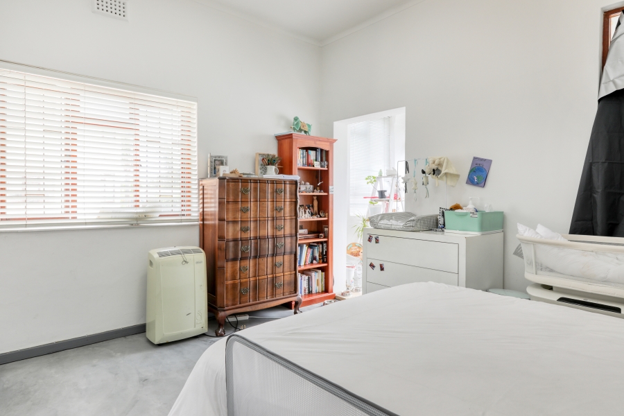 To Let 2 Bedroom Property for Rent in Green Point Western Cape